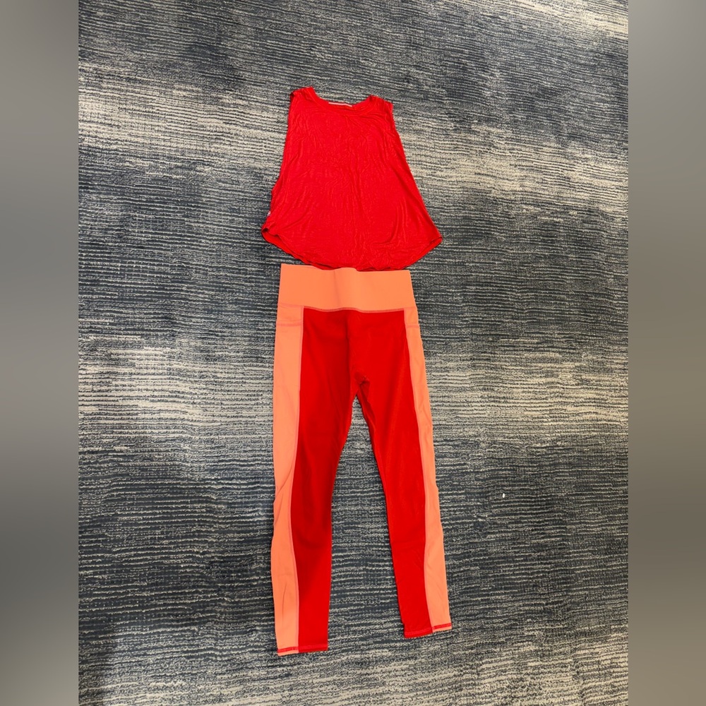 Red and Coral Two-Tone Active Set - Tank & Leggings